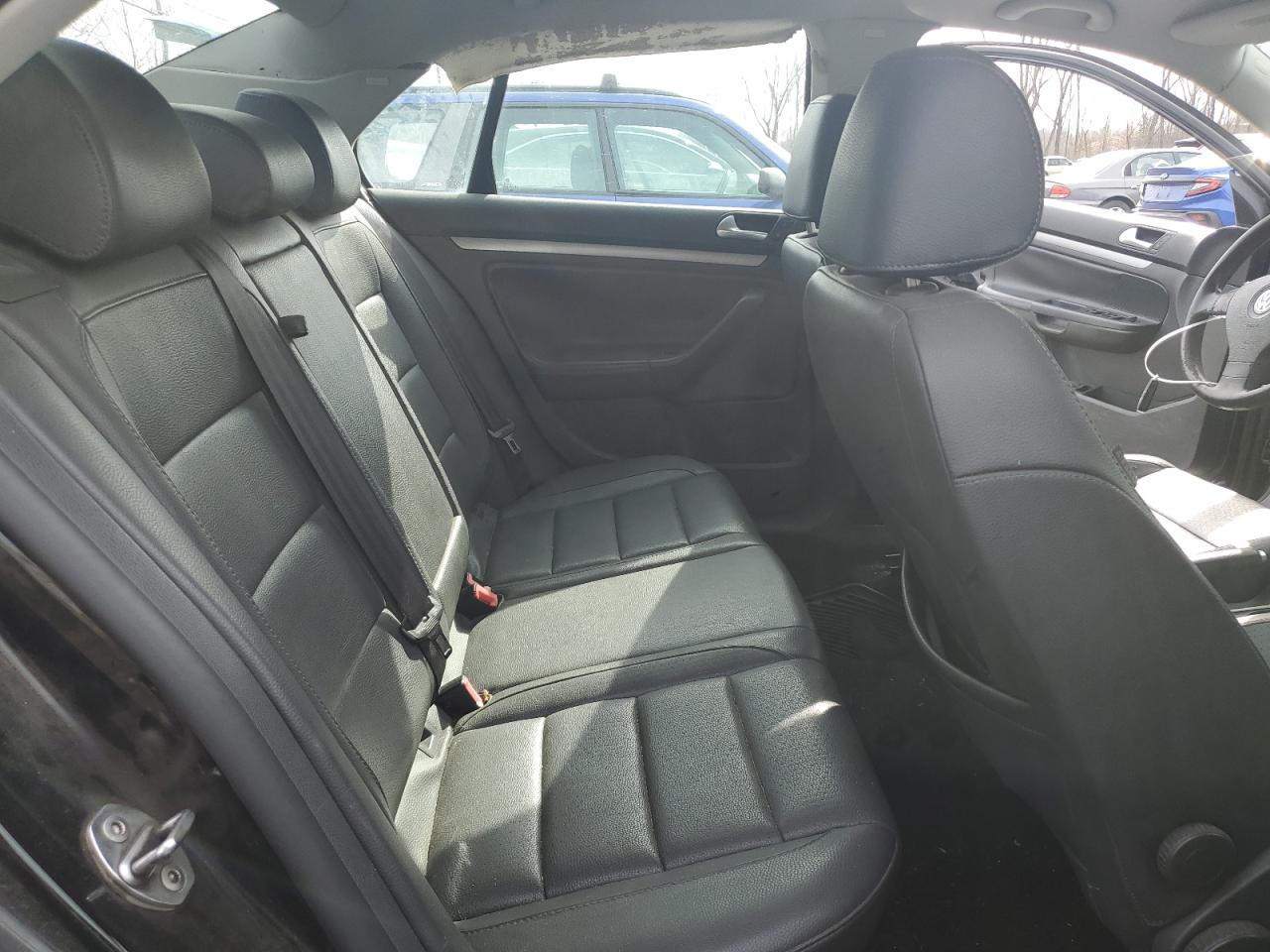2007 Volkswagen Jetta - Image 10