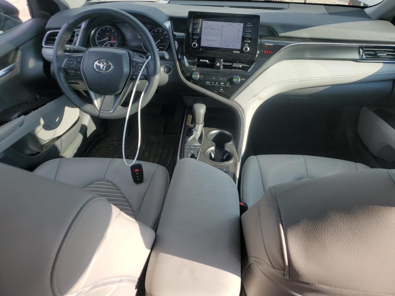 2022 Toyota Camry - Image 8