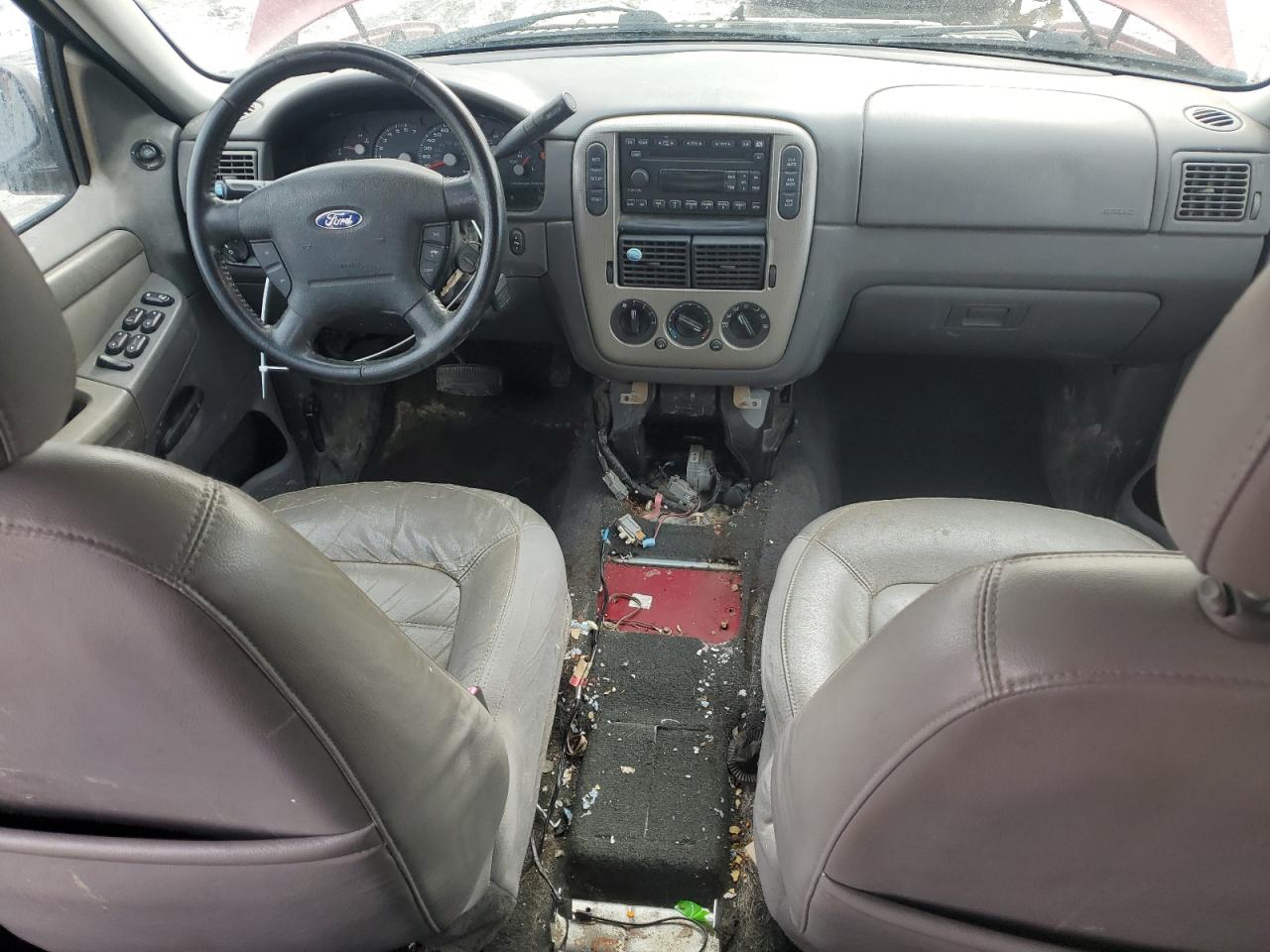 2005 Ford Explorer - Image 8