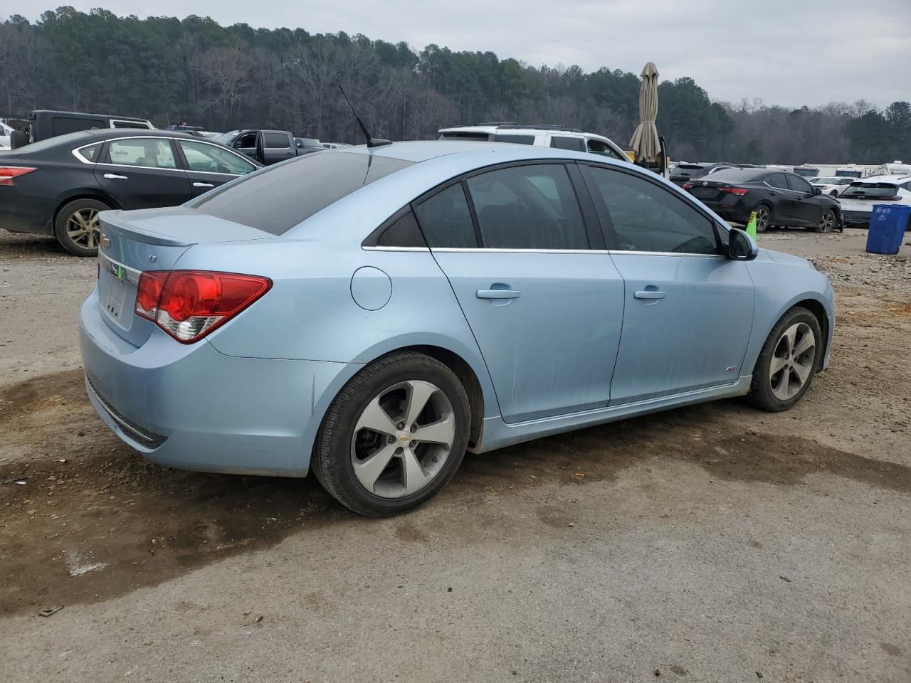 2011 Chevrolet Cruze - Image 3