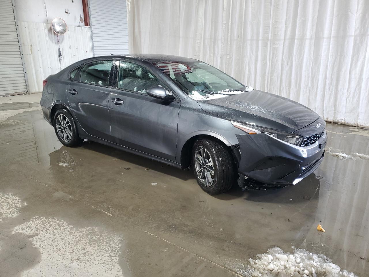 2024 Kia Forte - Image 4