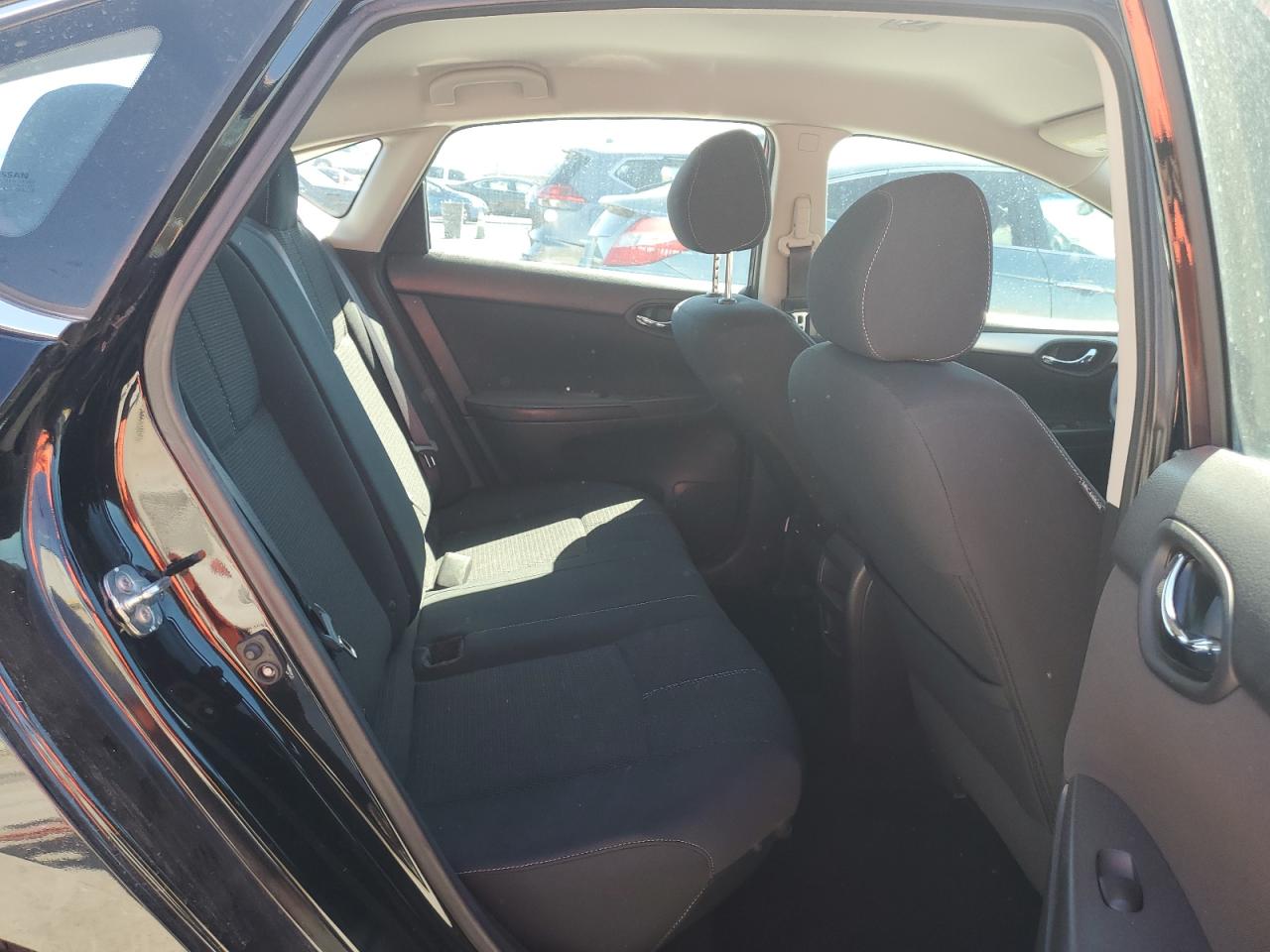 2017 Nissan Sentra - Image 10