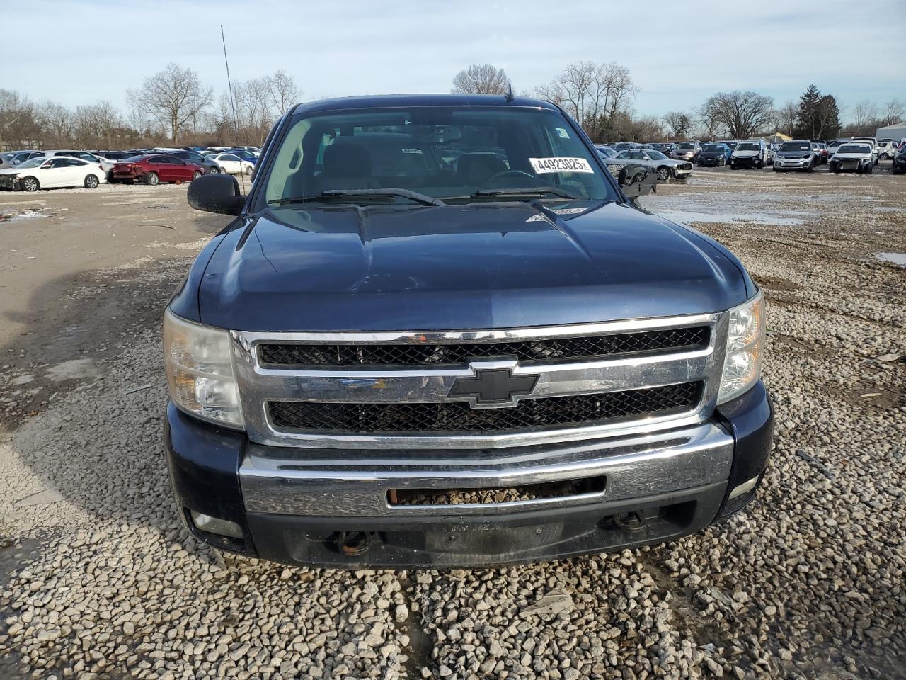 2011 Chevrolet Silverado - Image 5