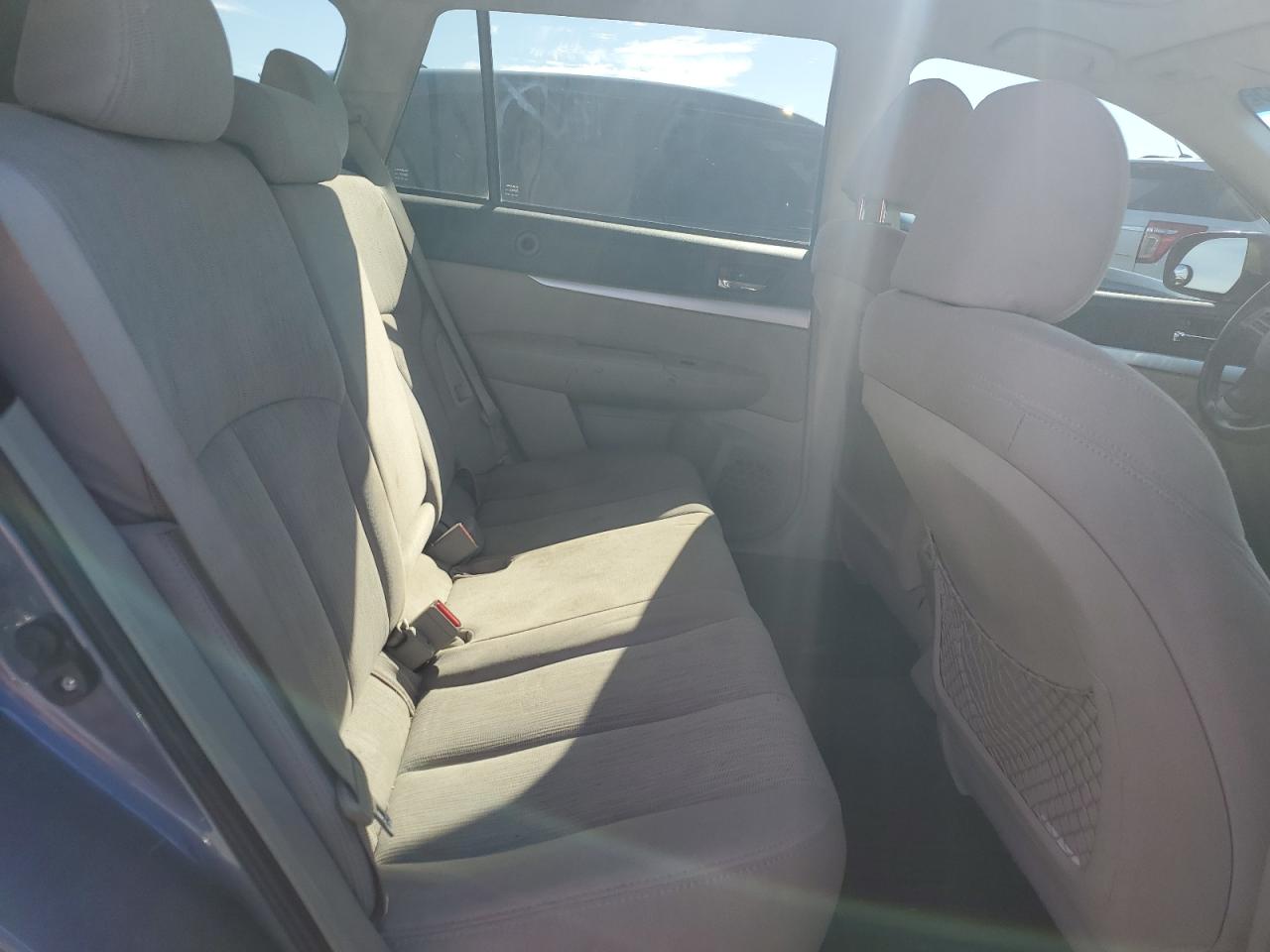 2013 Subaru Outback - Image 11