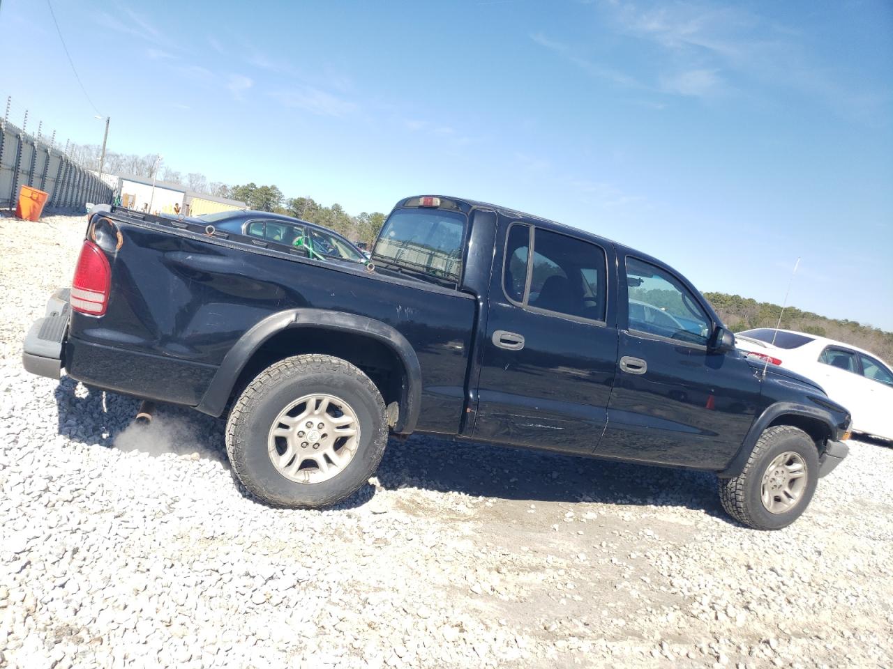 2003 Dodge Dakota - Image 3