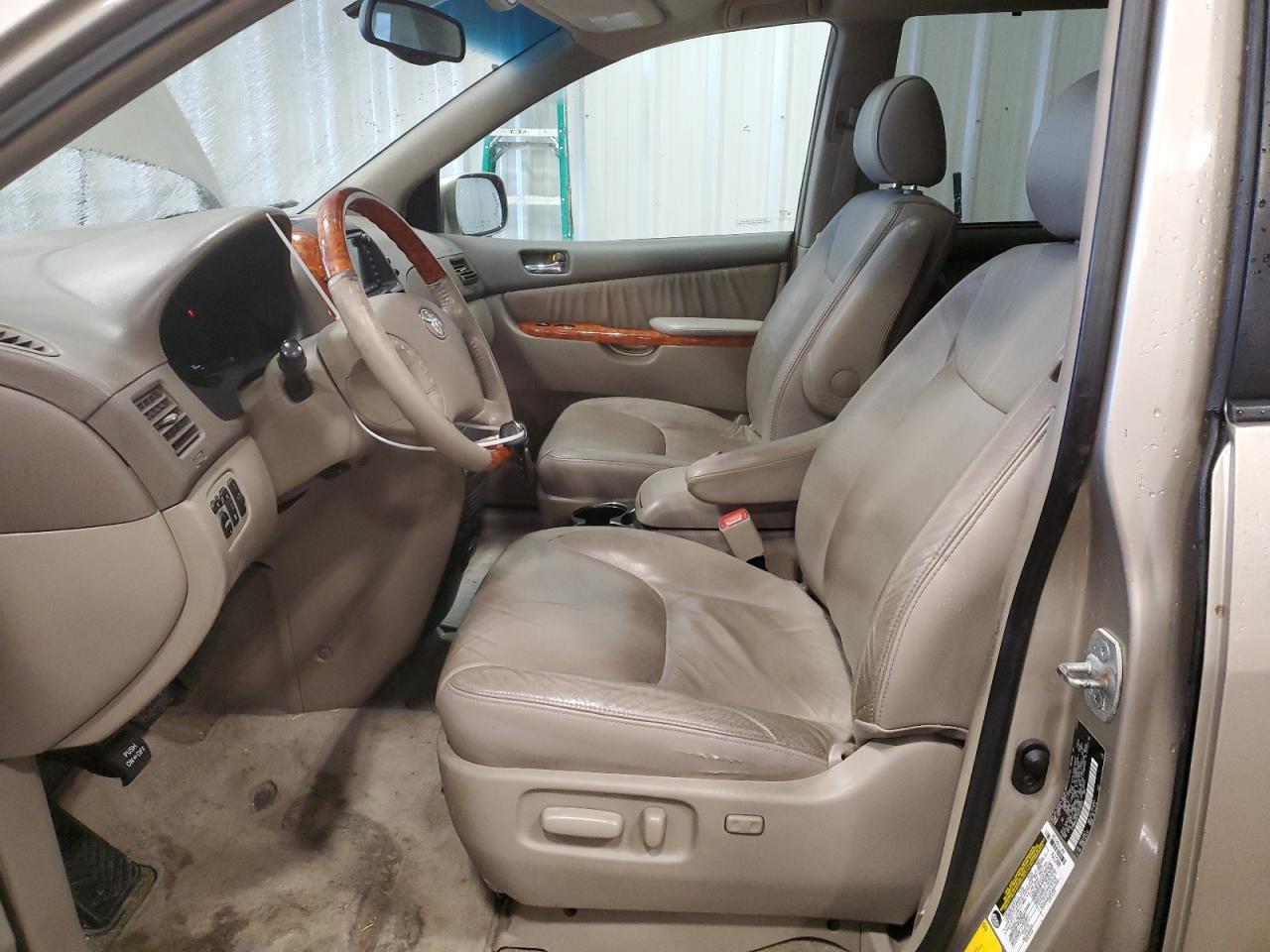 2006 Toyota Sienna - Image 7