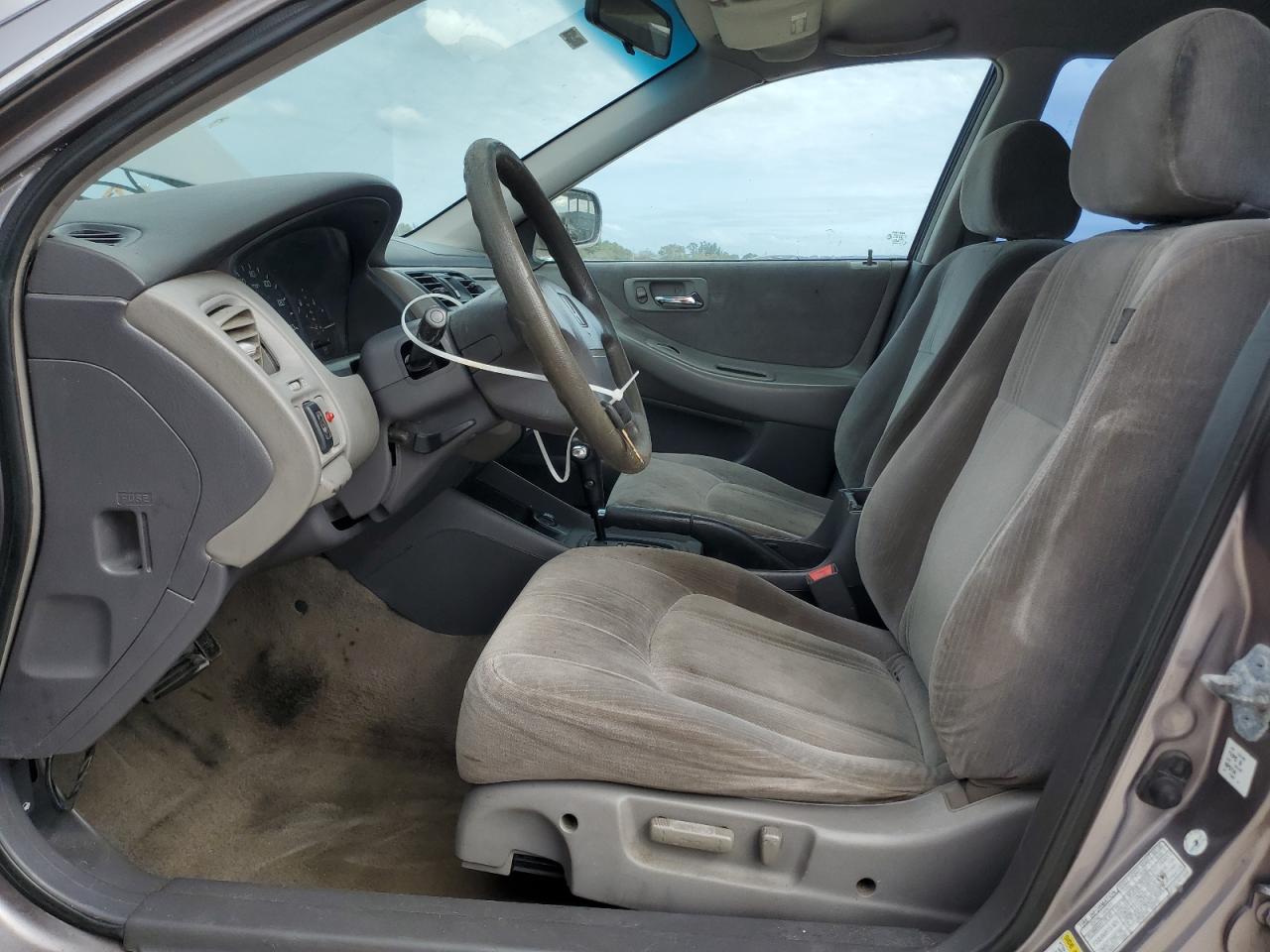 2000 Honda Accord - Image 7