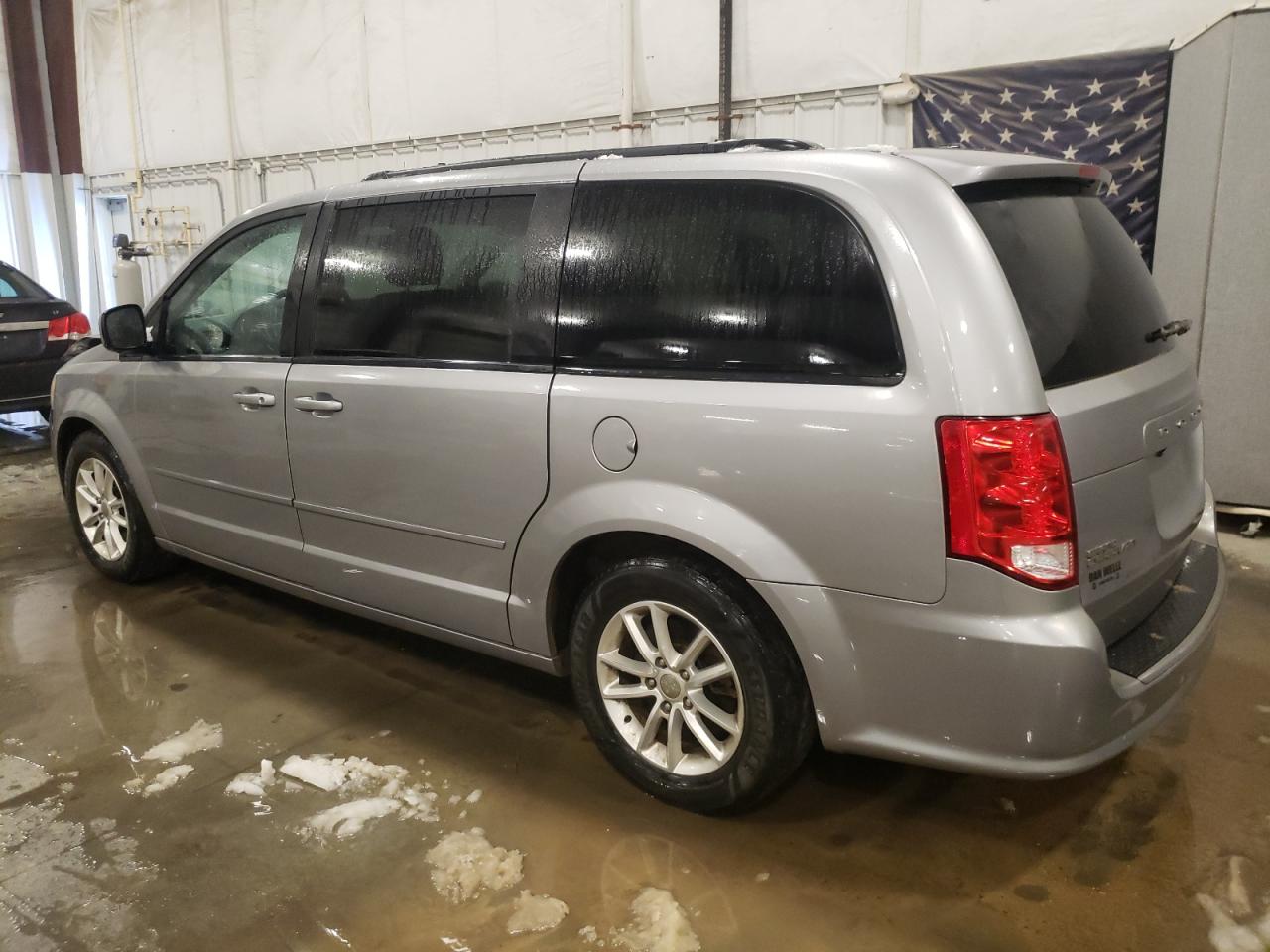 2016 Dodge Caravan - Image 2