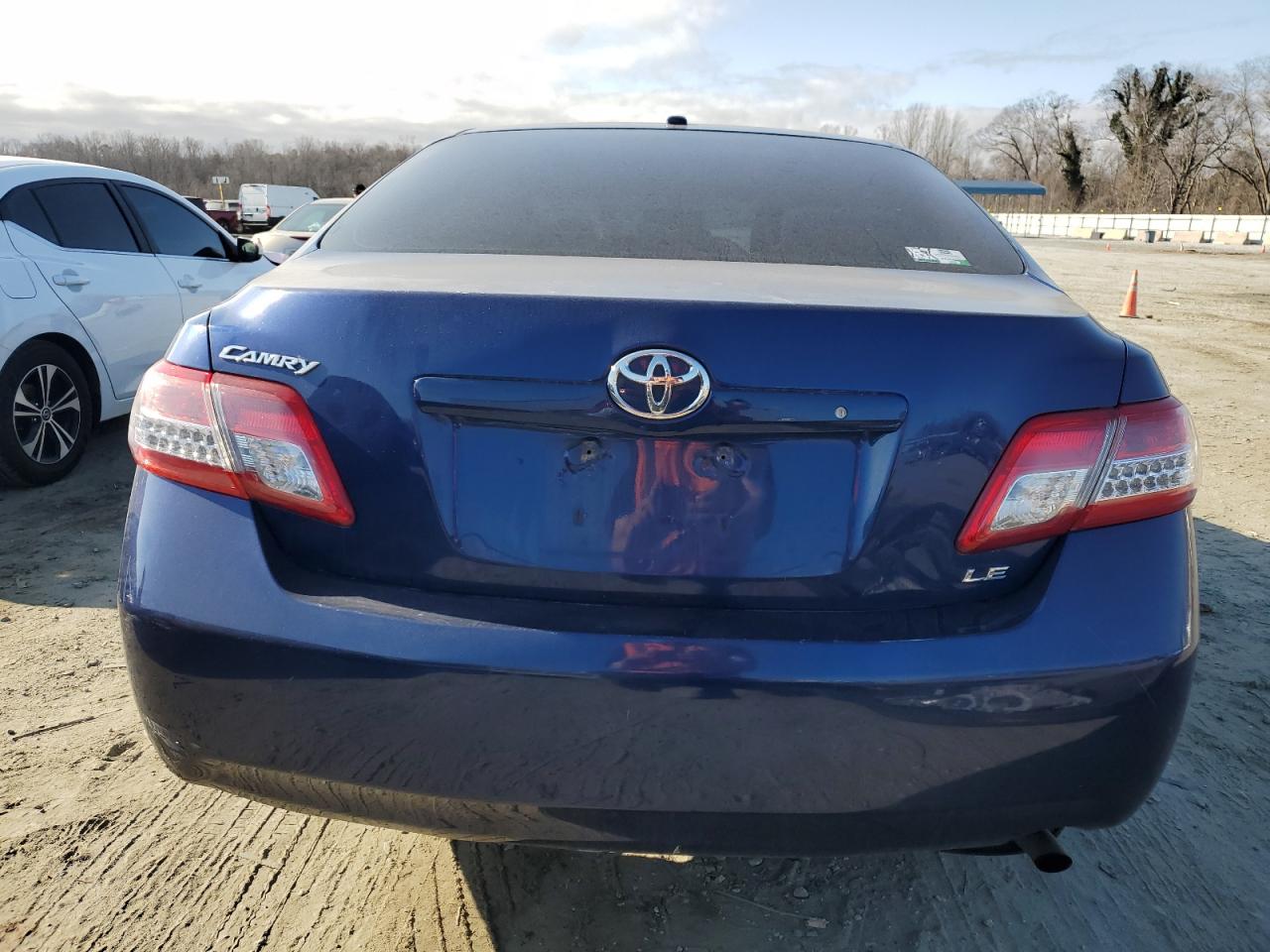2011 Toyota Camry - Image 6