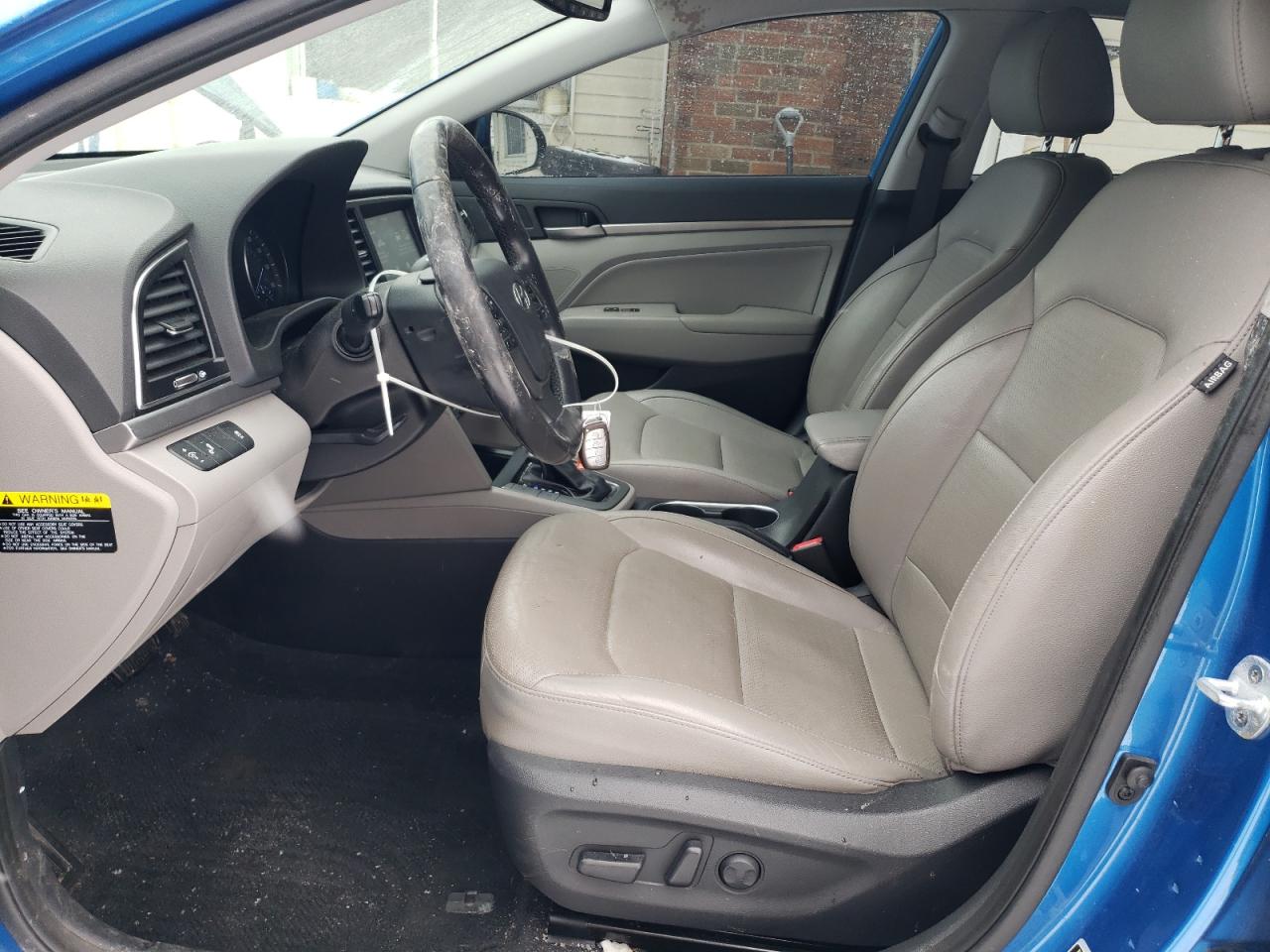 2017 Hyundai Elantra - Image 7