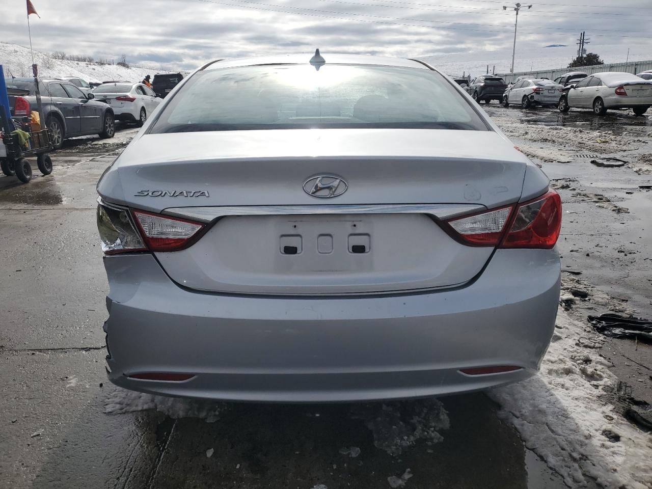 2012 Hyundai Sonata - Image 6