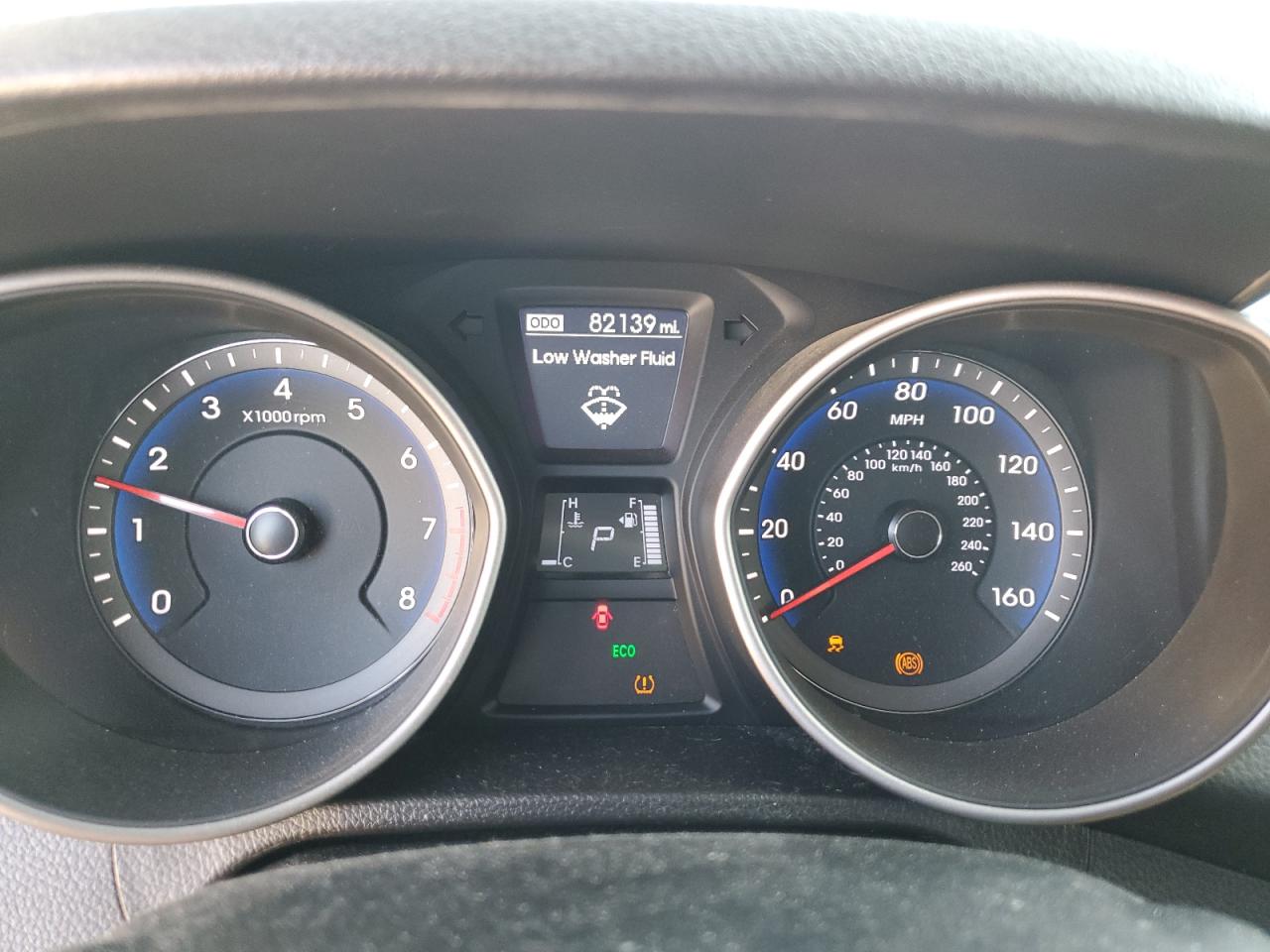 2016 Hyundai Elantra - Image 9