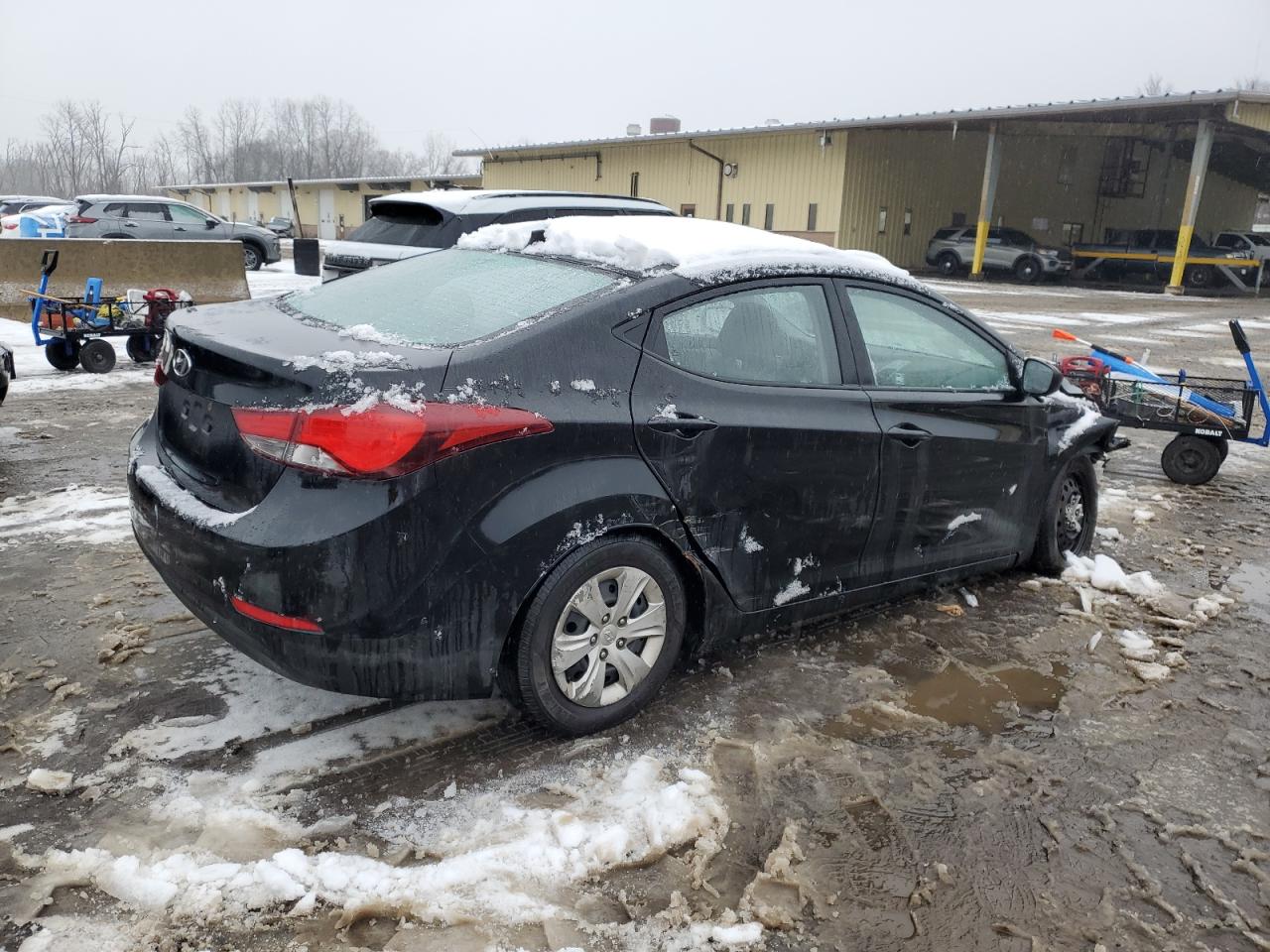 2016 Hyundai Elantra - Image 3