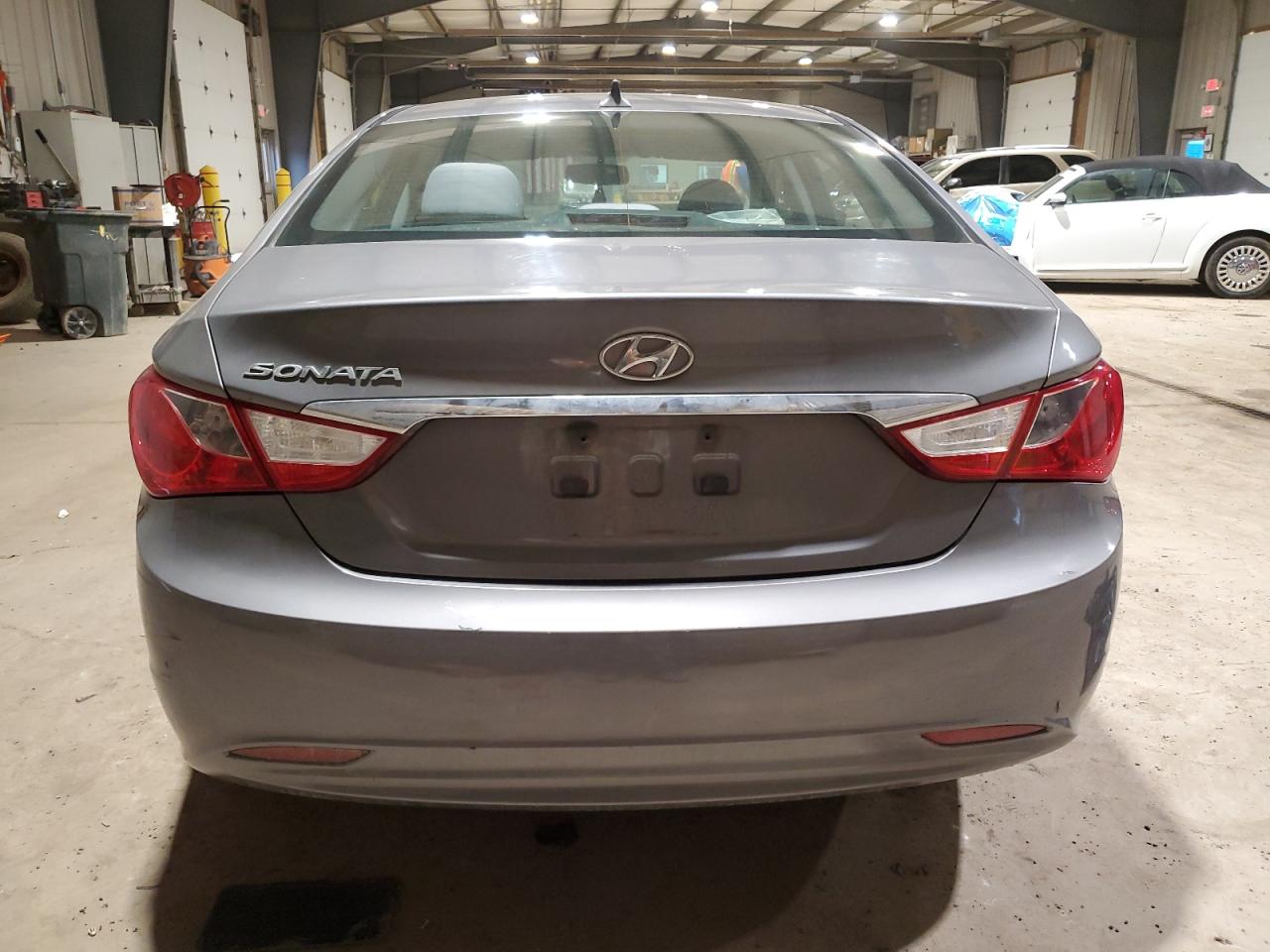 2012 Hyundai Sonata - Image 6
