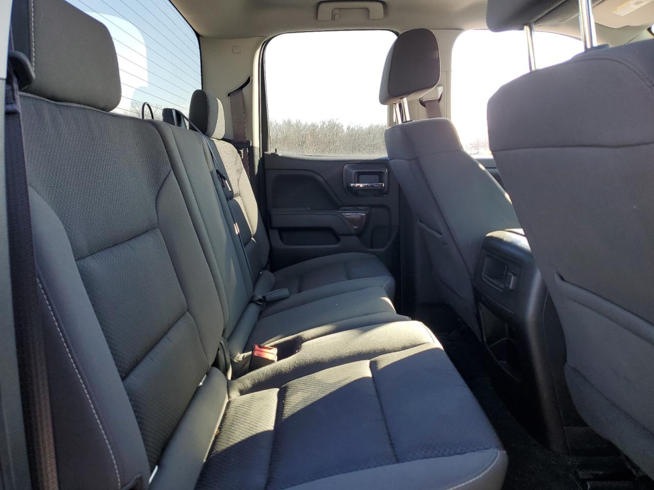 2017 GMC Sierra - Image 10