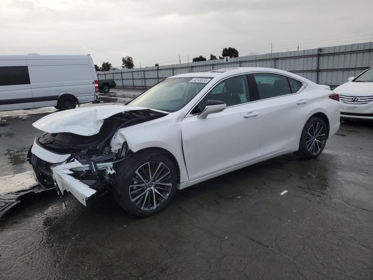 2024 Lexus ES - Image 1
