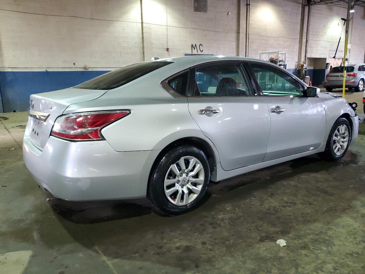 2015 Nissan Altima - Image 3