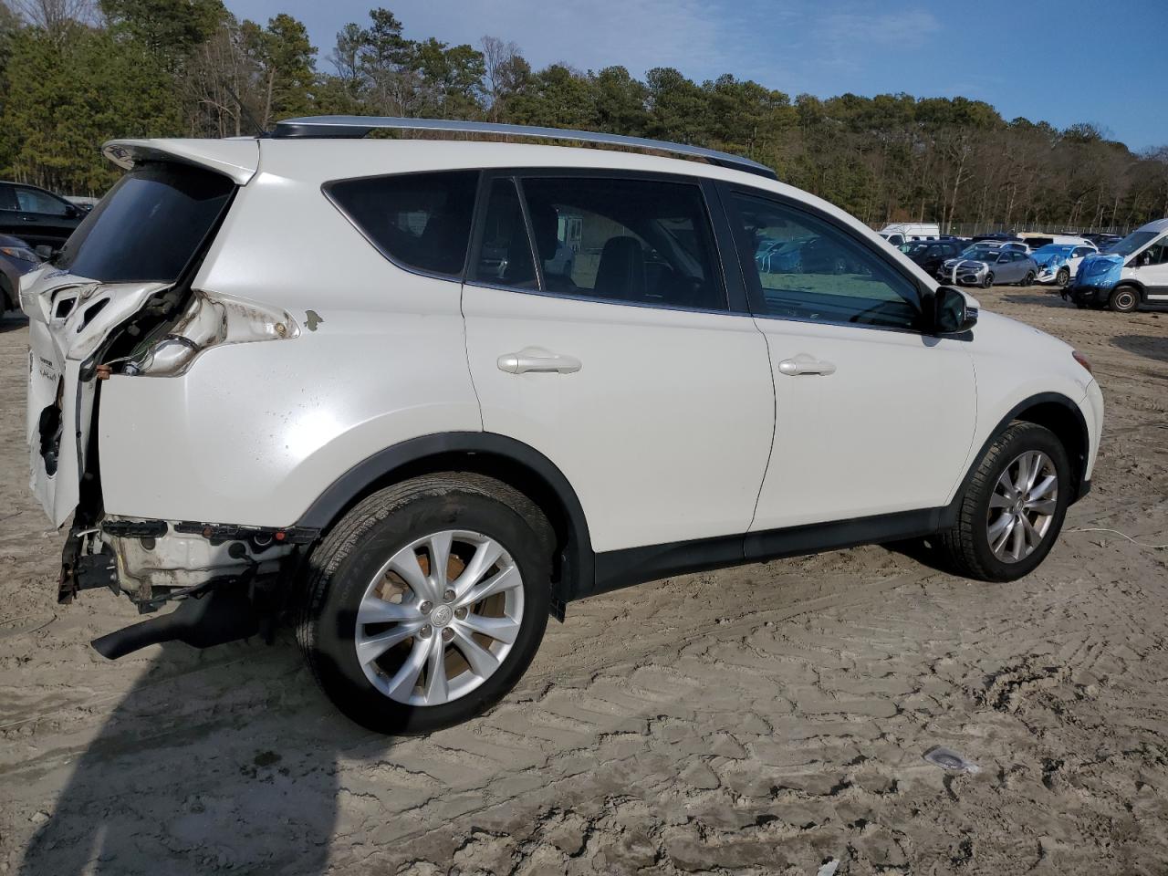 2014 Toyota RAV 4 - Image 3