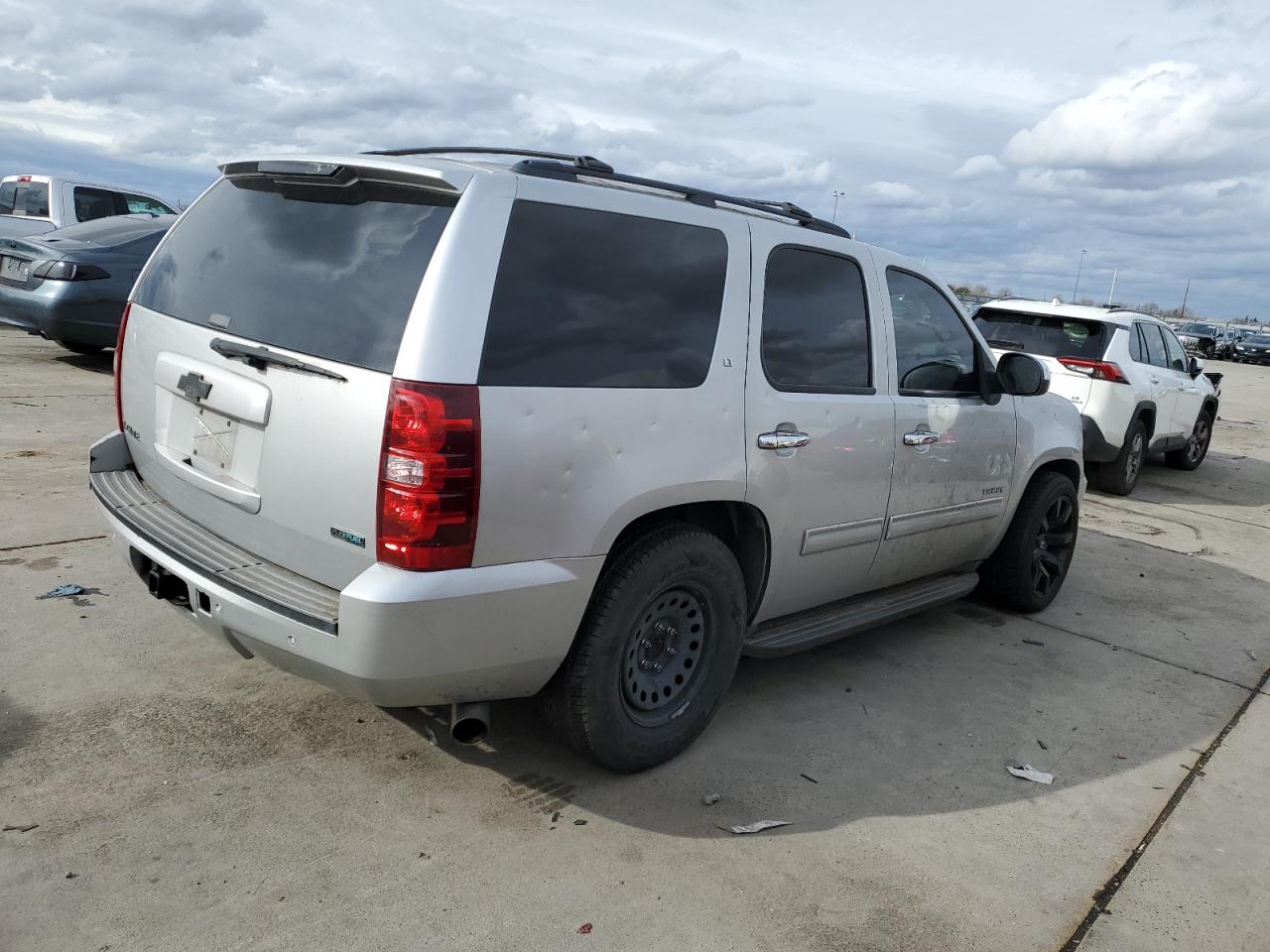 2012 Chevrolet Tahoe - Image 3