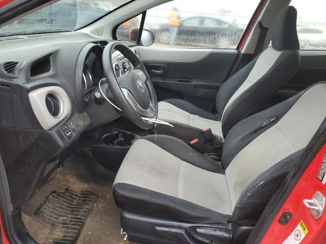 2013 Toyota Yaris - Image 7