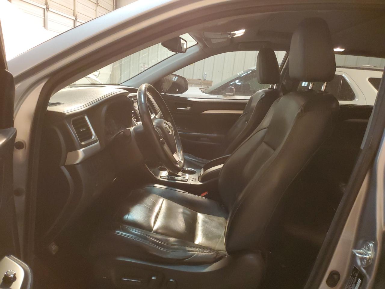 2015 Toyota Highlander - Image 7