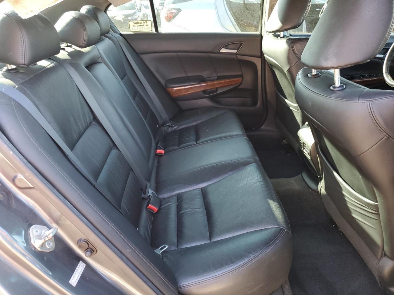 2011 Honda Accord - Image 10