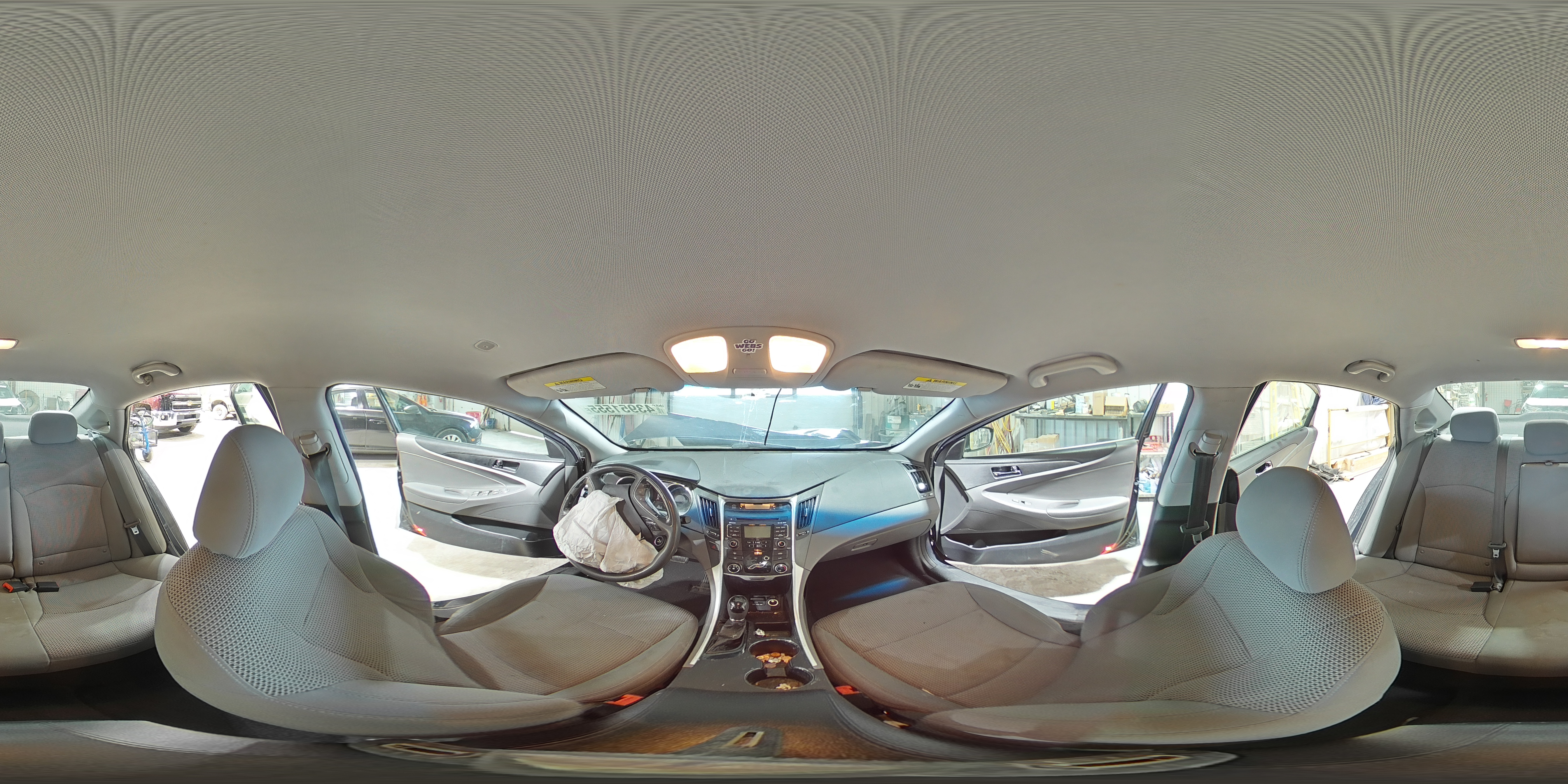 2011 Hyundai Sonata - Image 12