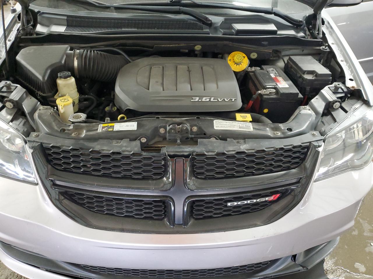 2014 Dodge Caravan - Image 12