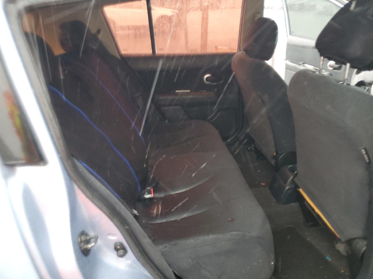 2010 Nissan Versa - Image 10