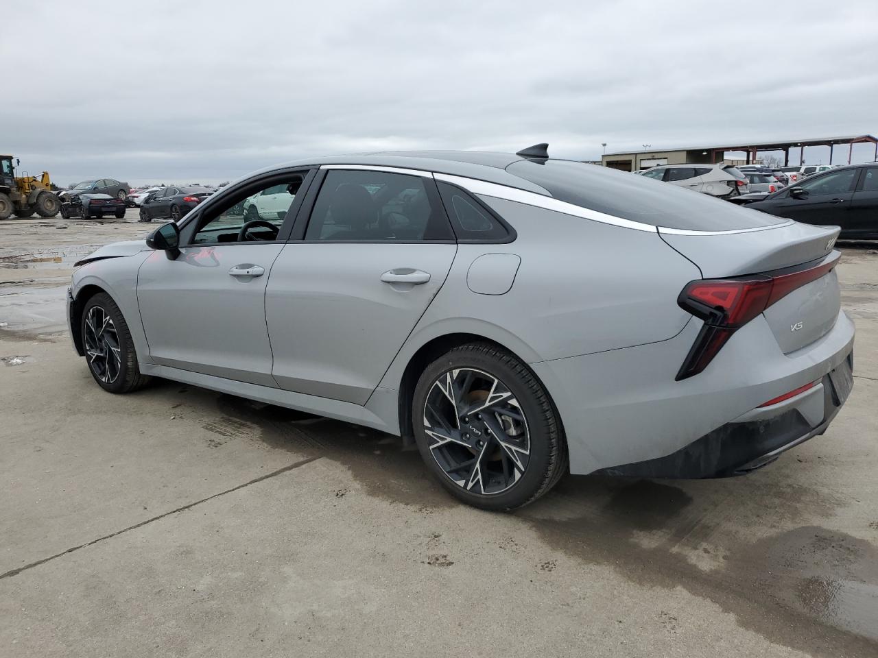 2025 Kia K5 - Image 2