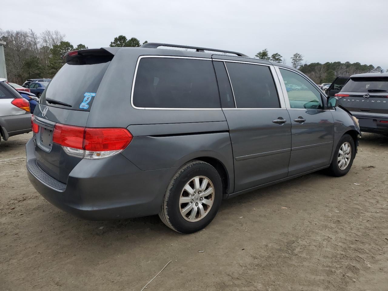 2010 Honda Odyssey - Image 3