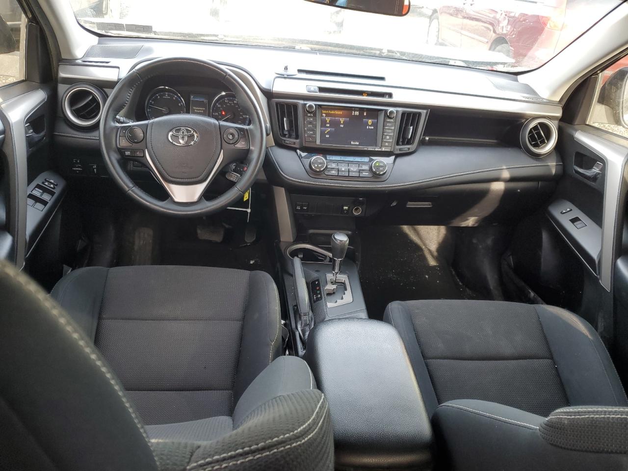 2016 Toyota RAV 4 - Image 8