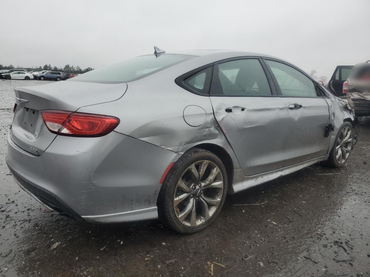 2015 Chrysler 200 - Image 3