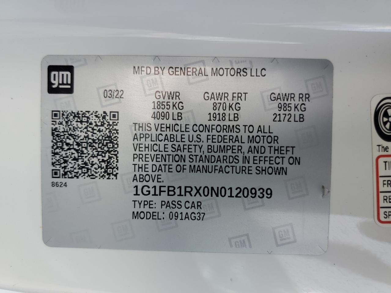 2022 Chevrolet Camaro - Image 12