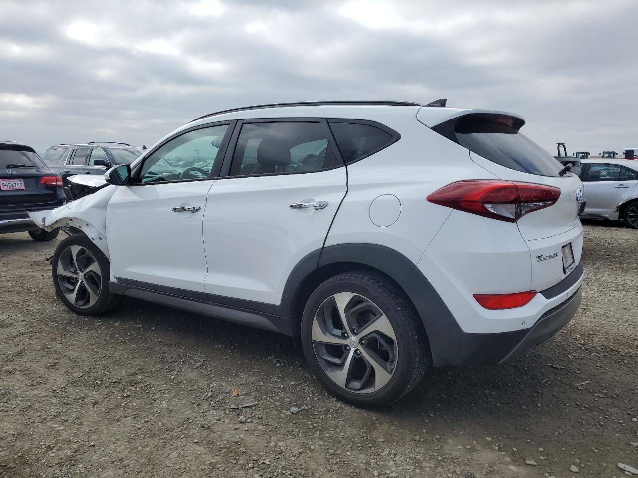 2016 Hyundai Tucson - Image 2