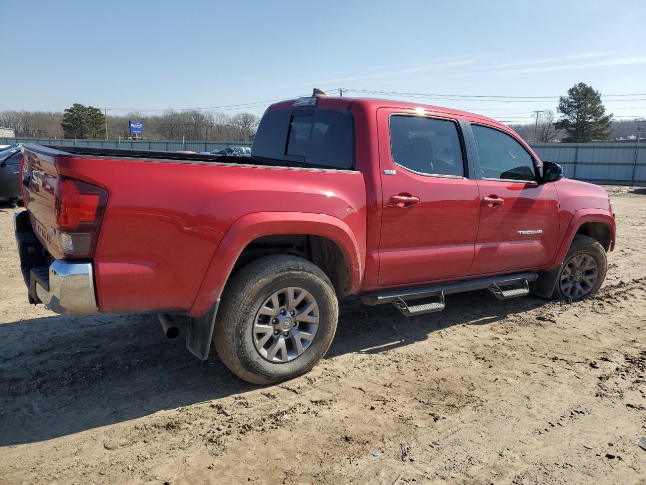 2018 Toyota Tacoma - Image 3