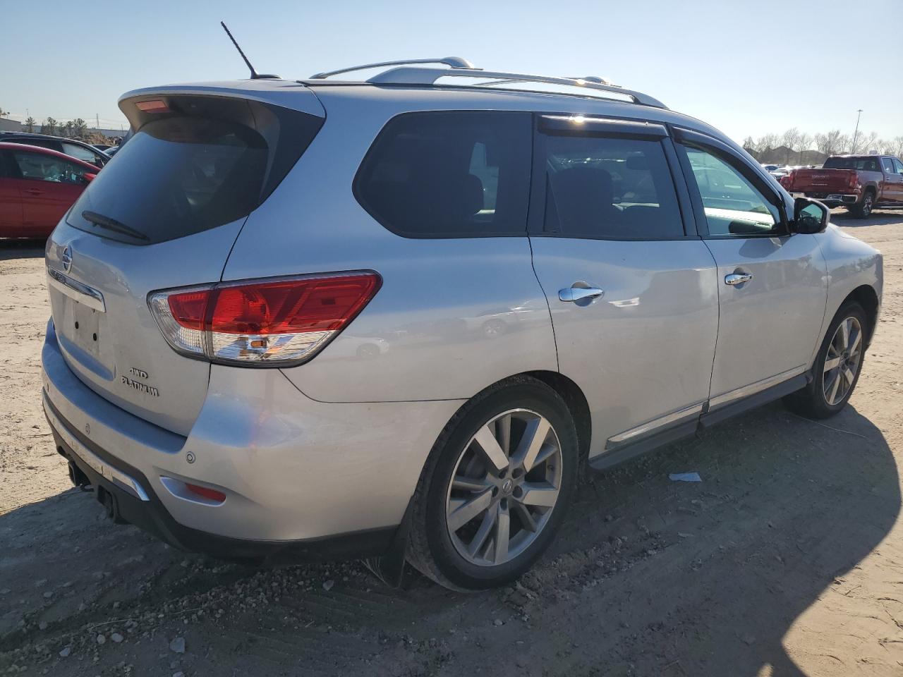 2013 Nissan Pathfinder - Image 3