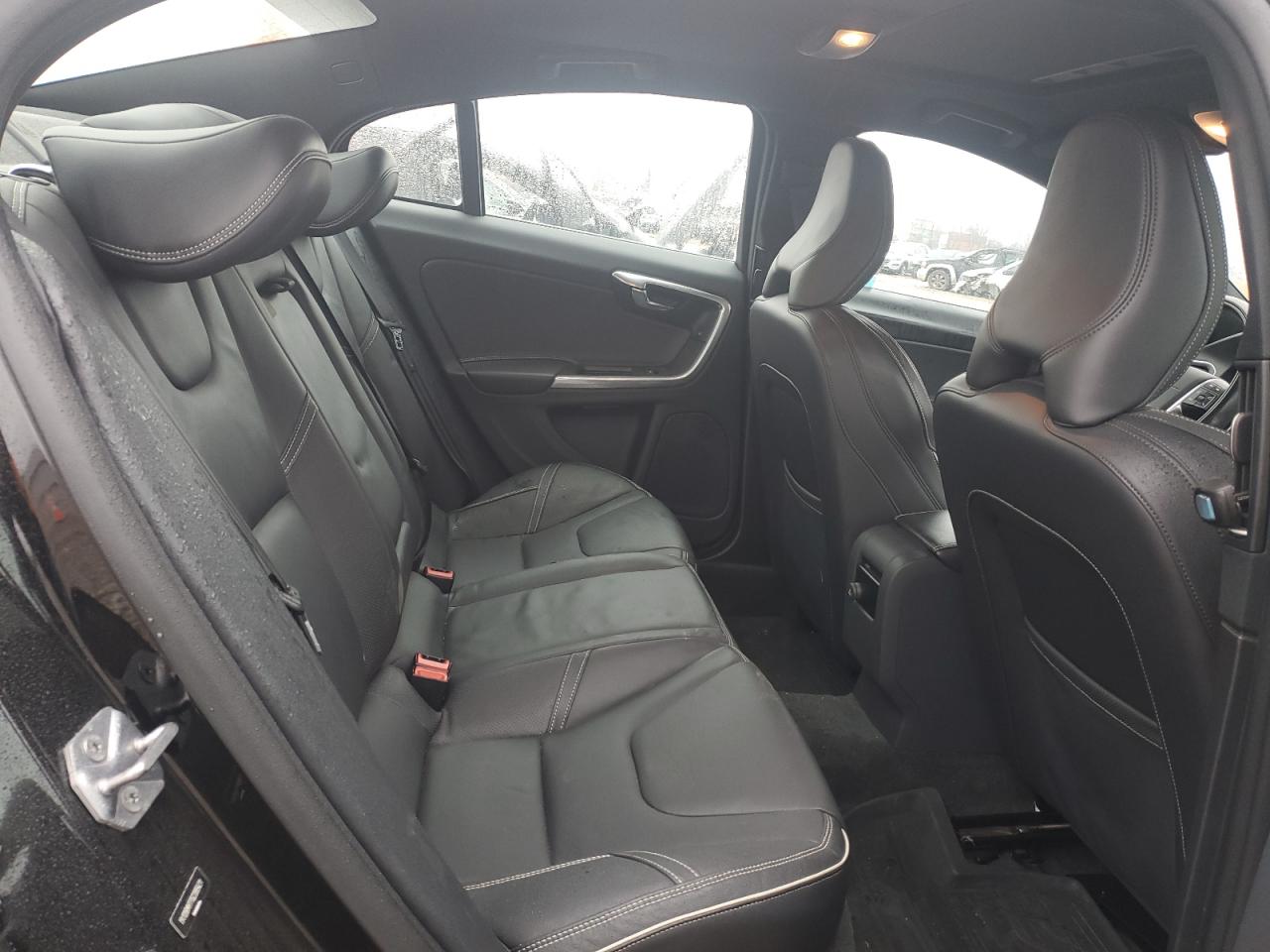 2016 Volvo S60 - Image 10