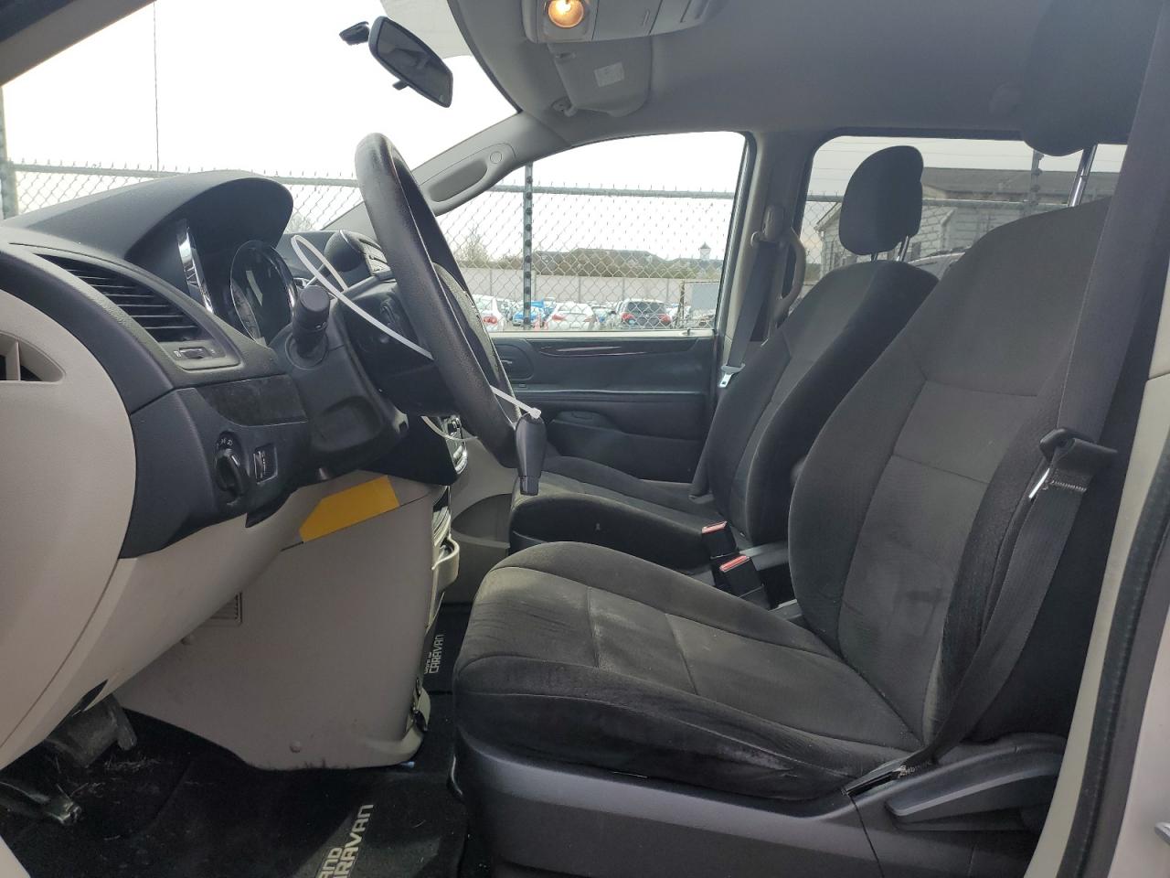 2012 Dodge Caravan - Image 7