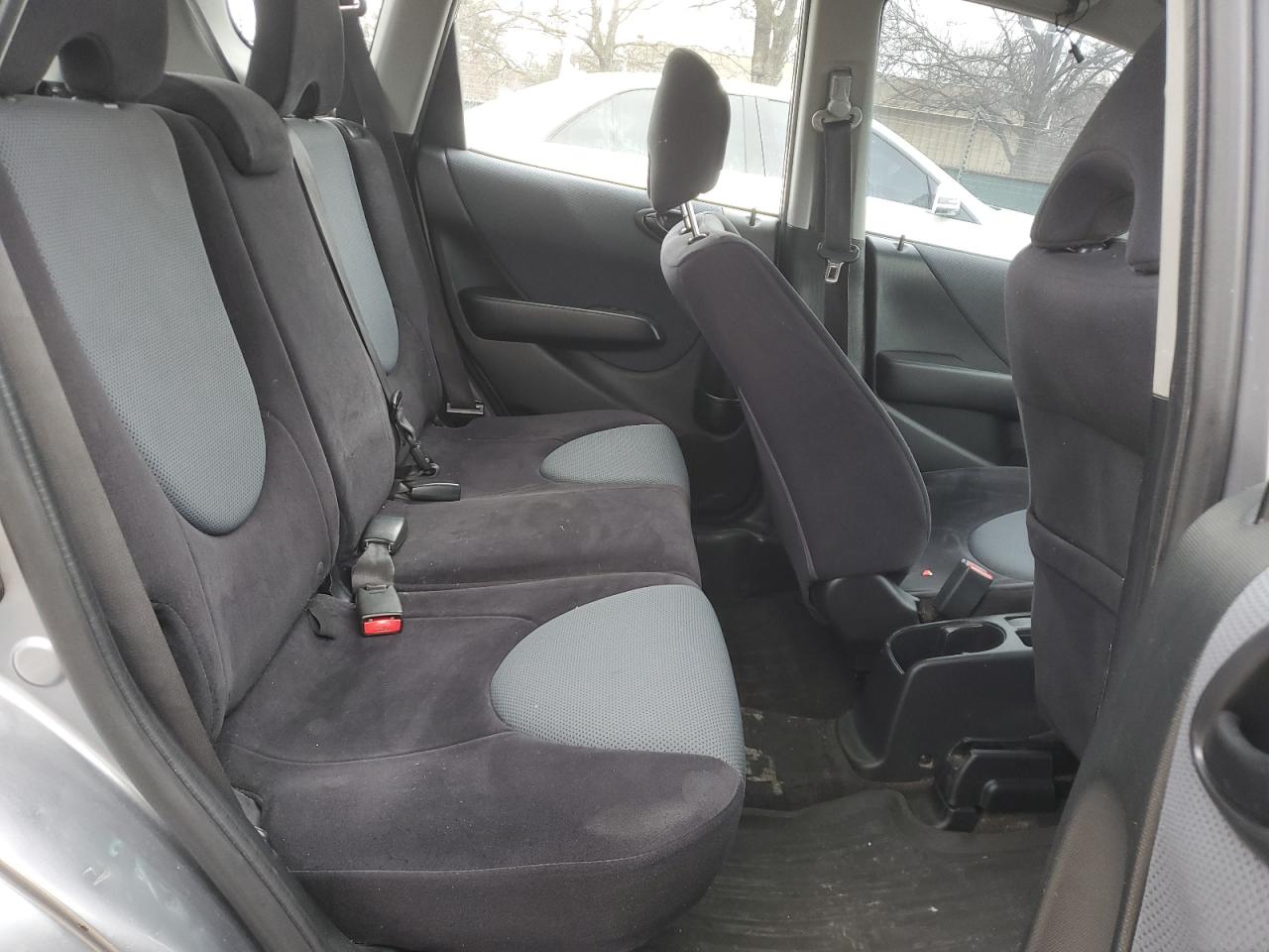 2007 Honda Fit - Image 10