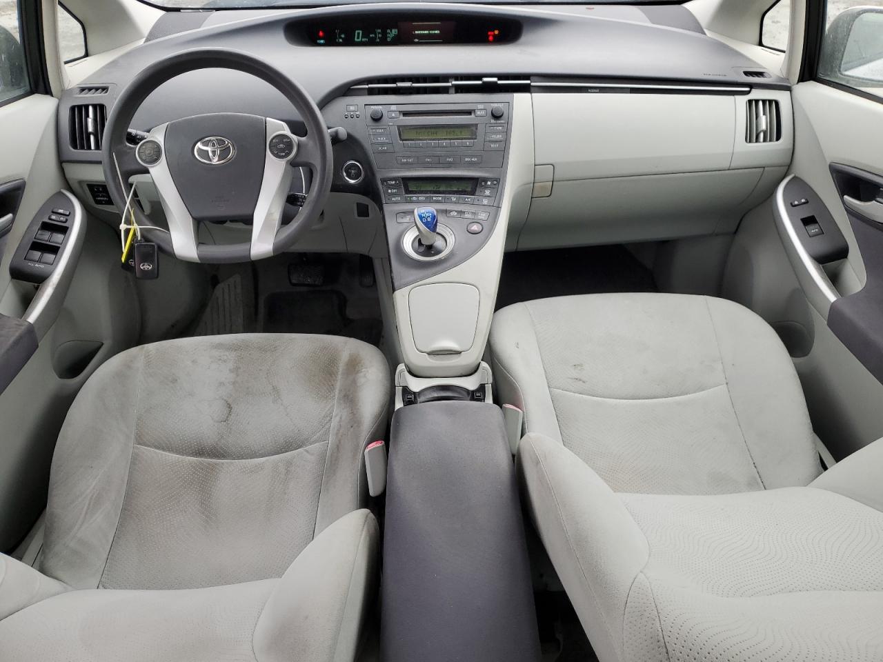 2011 Toyota Prius - Image 8