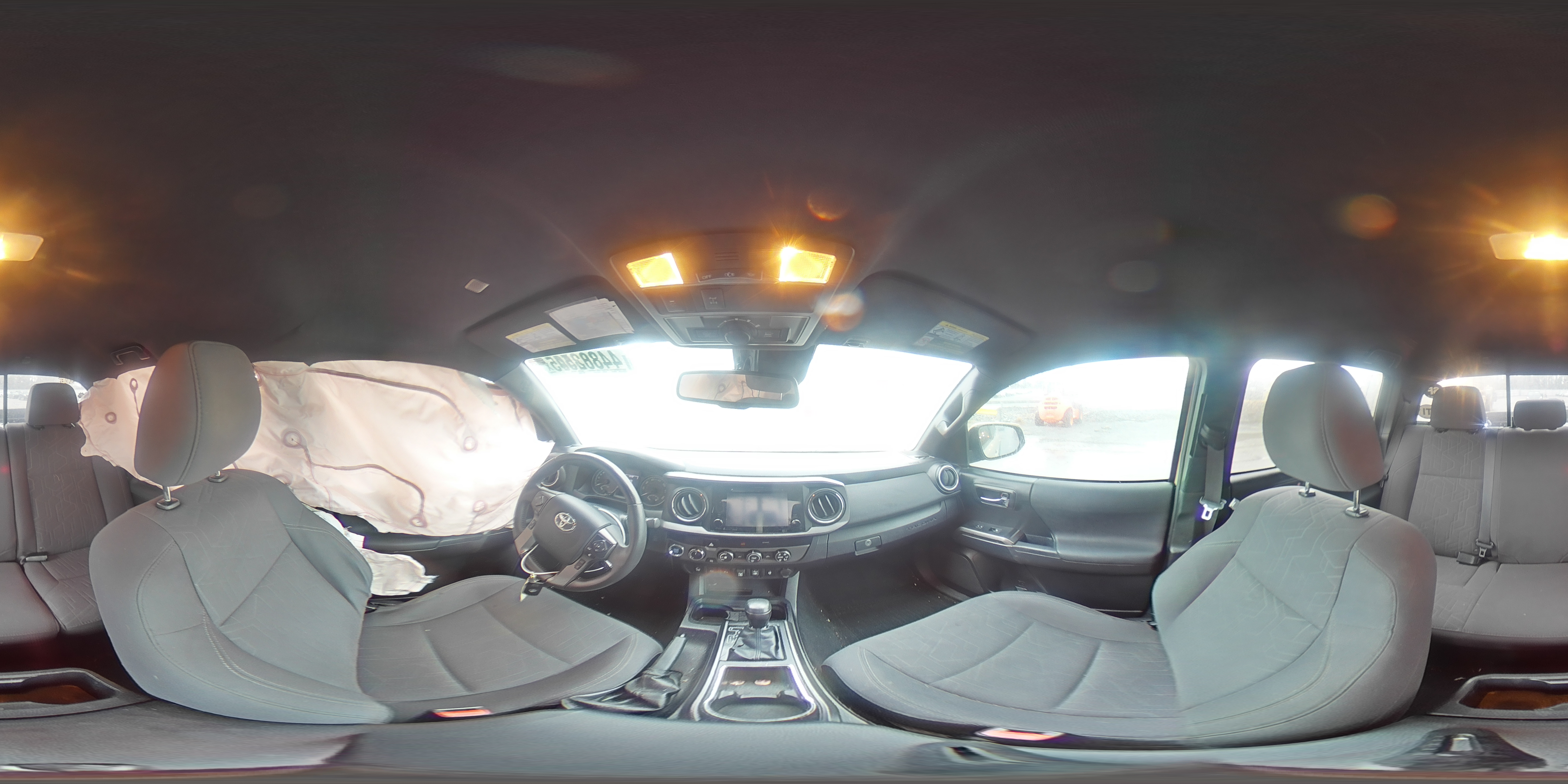 2019 Toyota Tacoma - Image 12