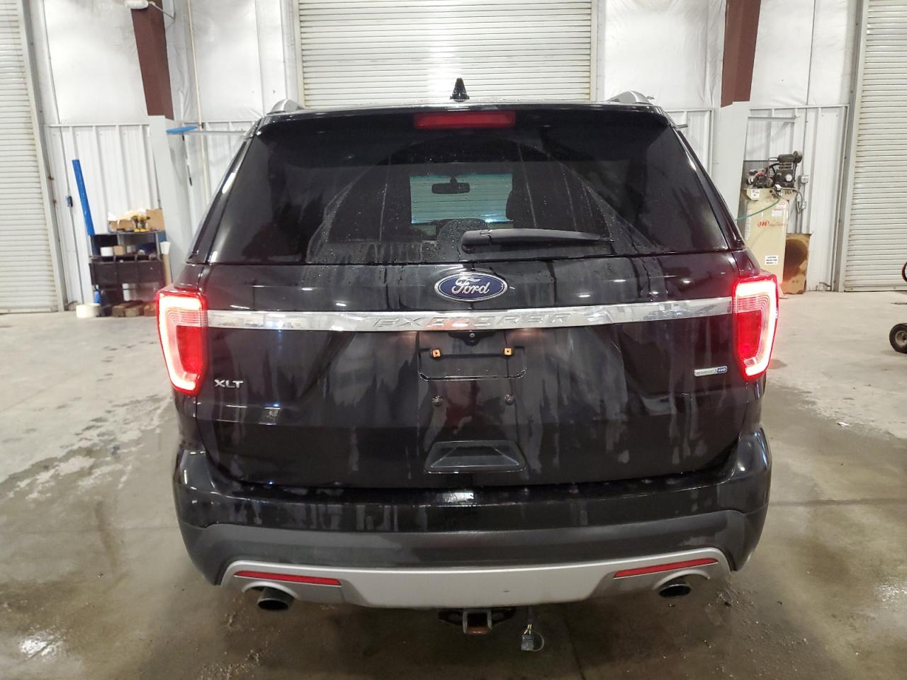 2016 Ford Explorer - Image 6