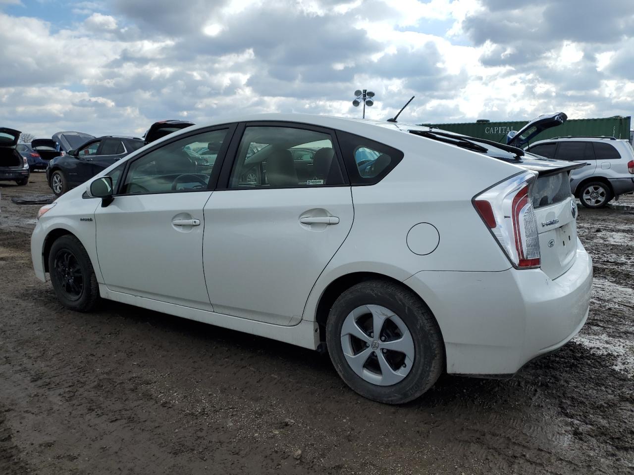 2015 Toyota Prius - Image 2