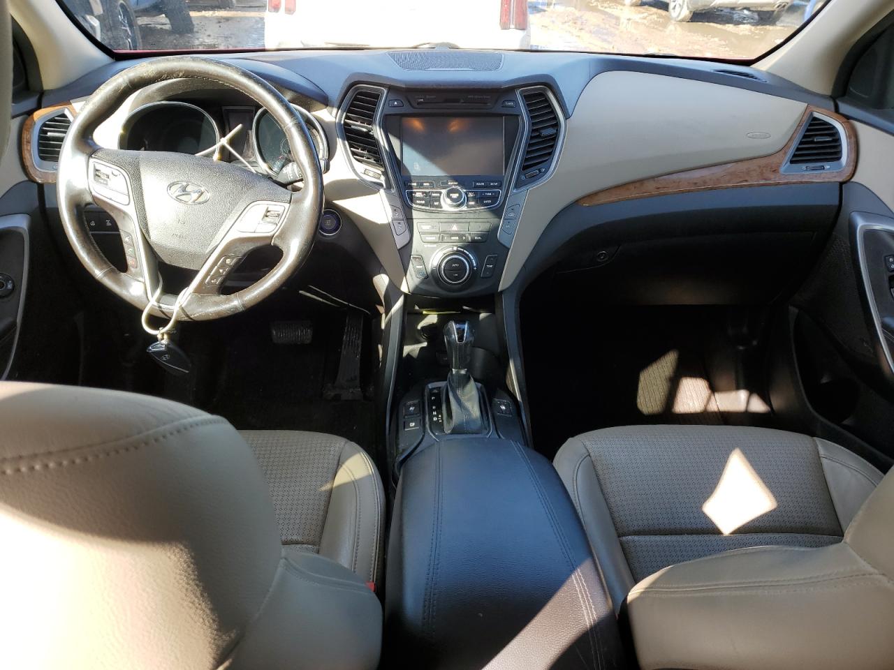2014 Hyundai Santa Fe - Image 8