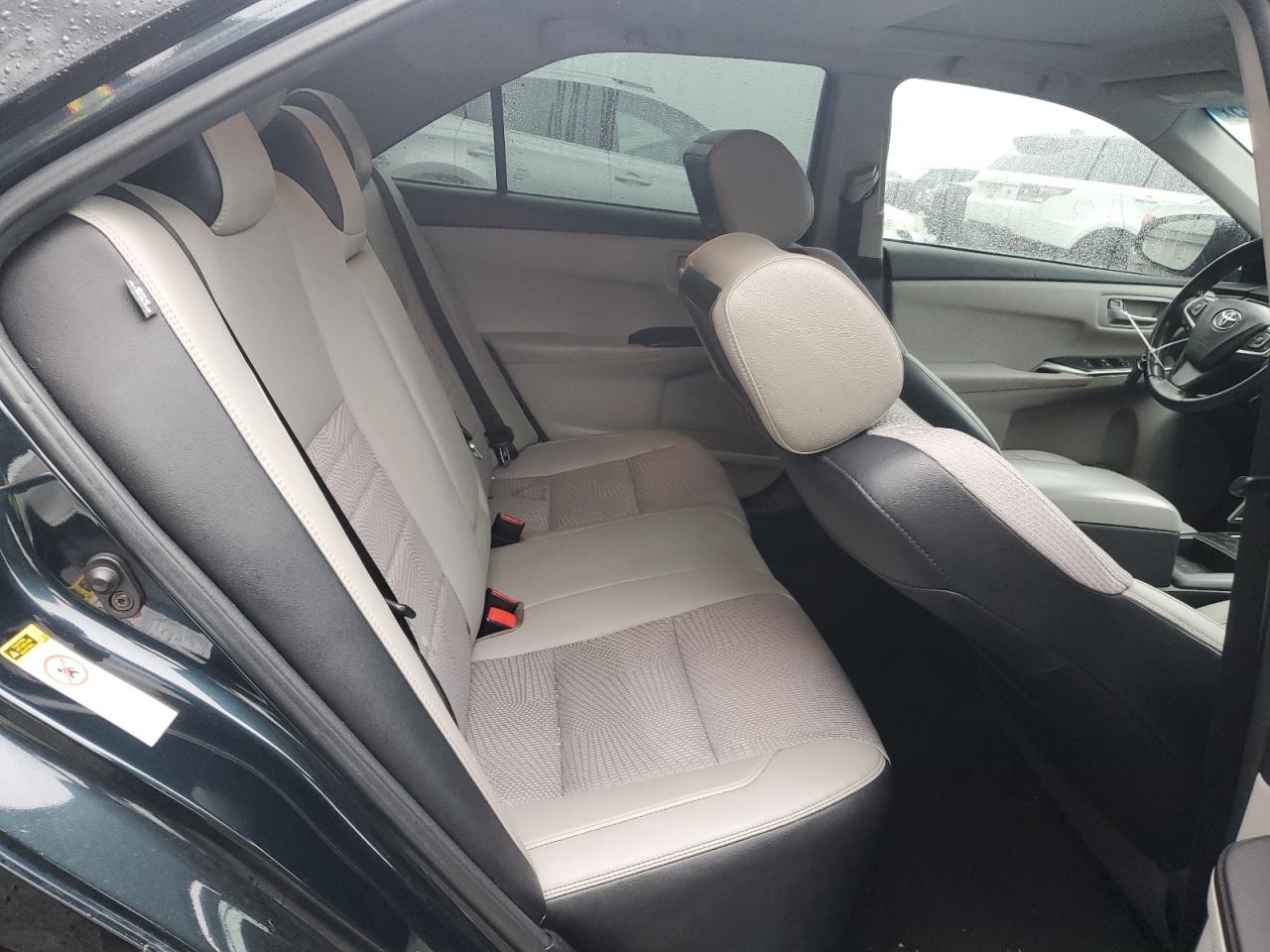 2016 Toyota Camry - Image 10