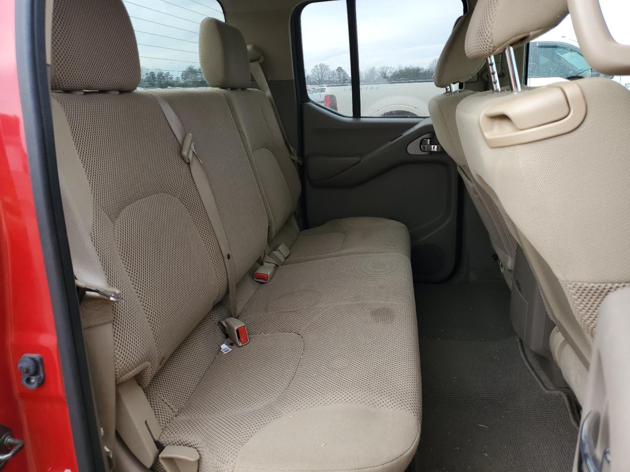 2011 Suzuki Equator - Image 10