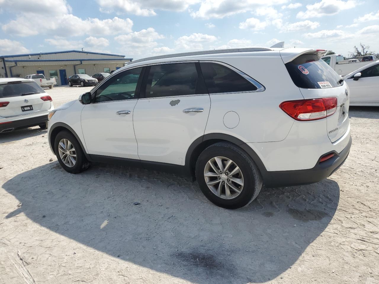 2016 Kia Sorento - Image 2