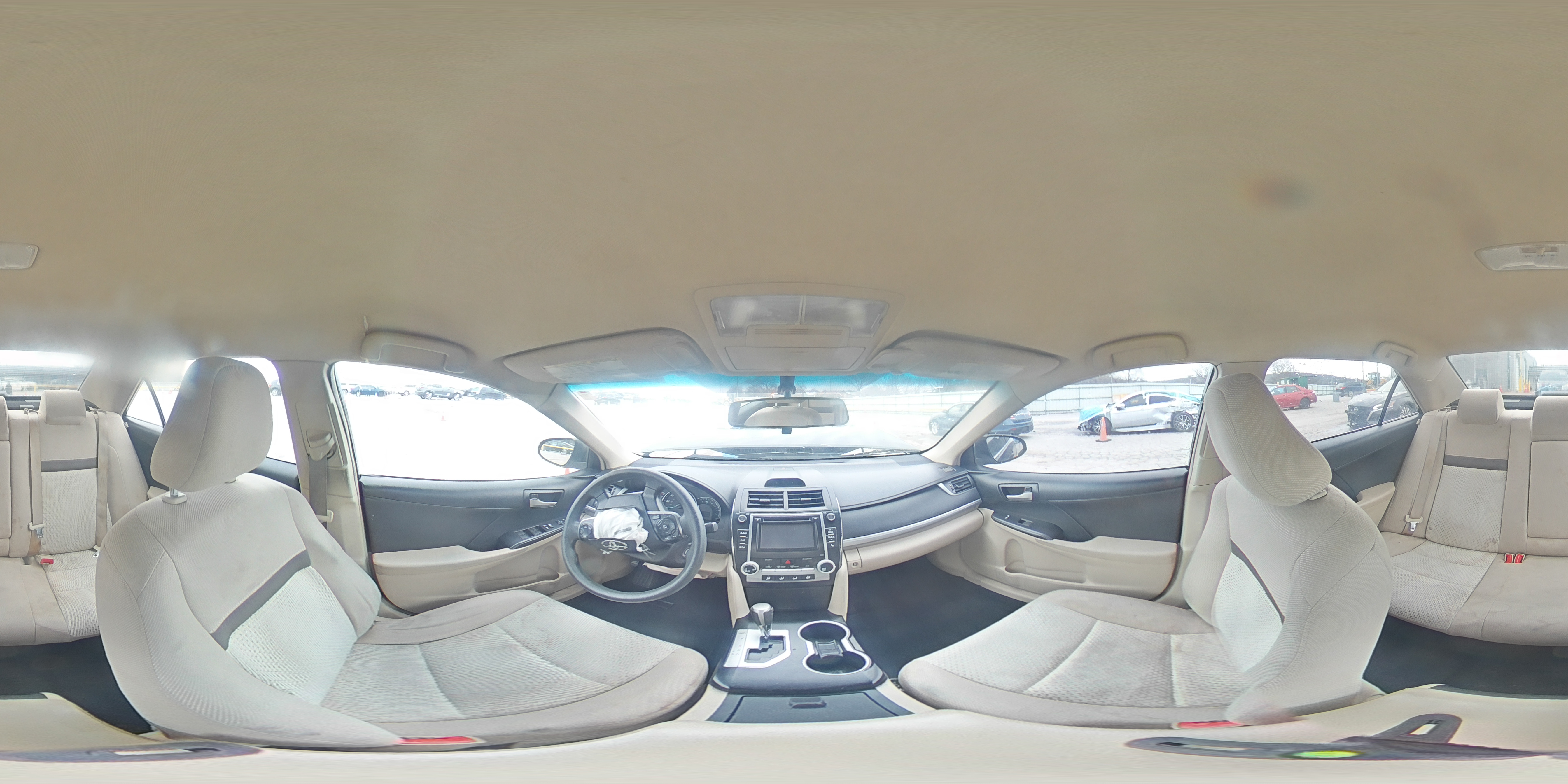 2014 Toyota Camry - Image 14