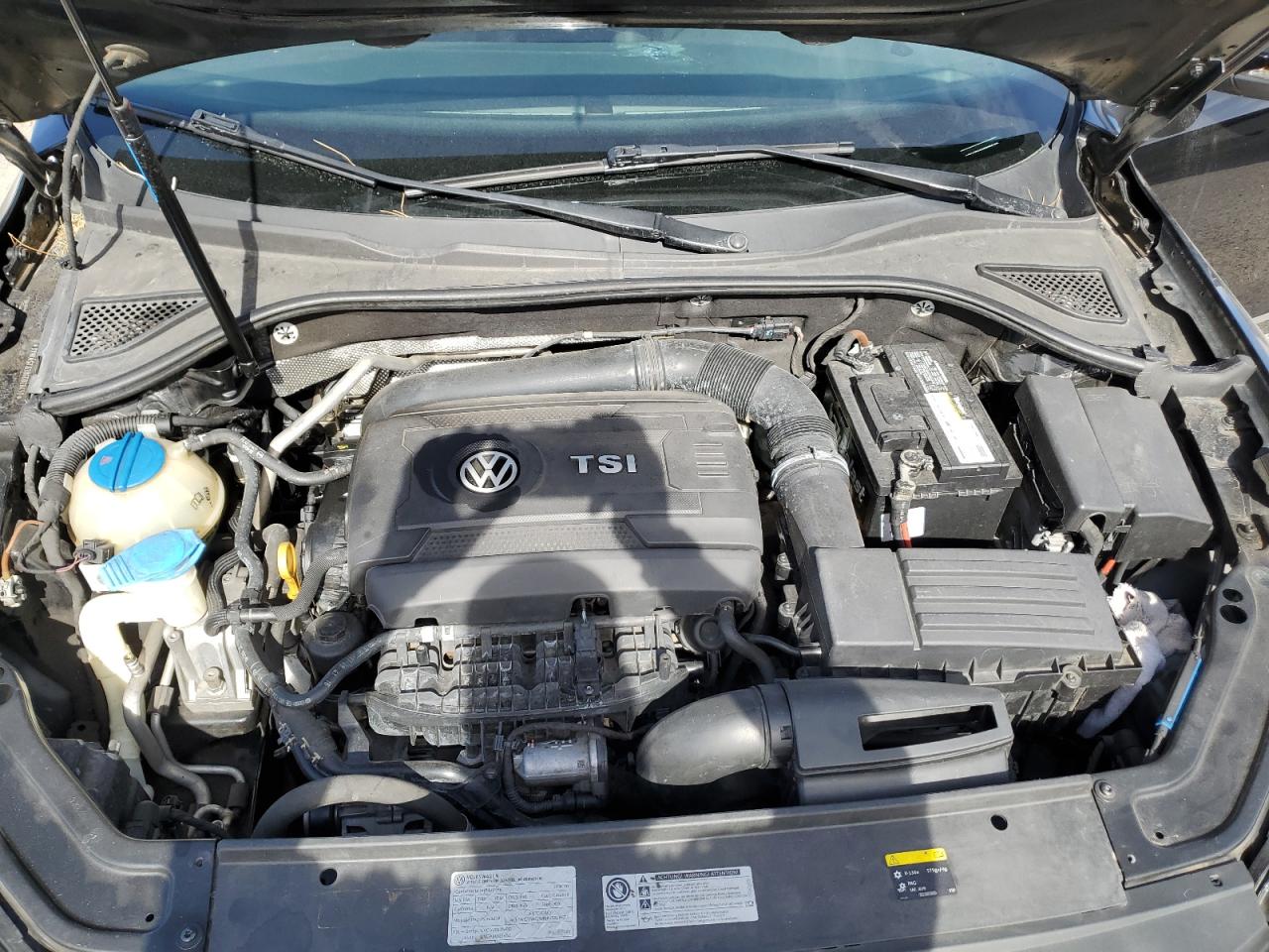 2016 Volkswagen Passat - Image 11